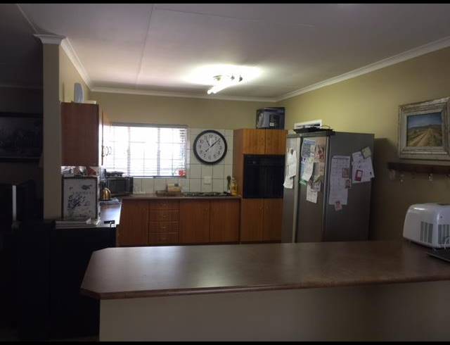 4 BEDROOM HOUSE TO LET IN SAFARI GARDENS